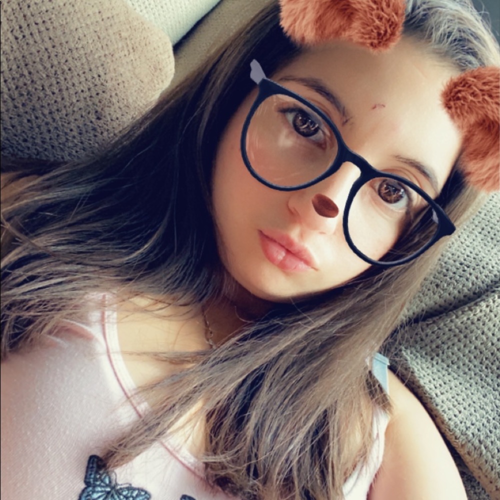 Meet your Posher, Melanie